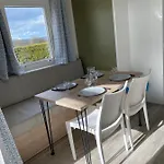 De