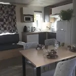 De 3*