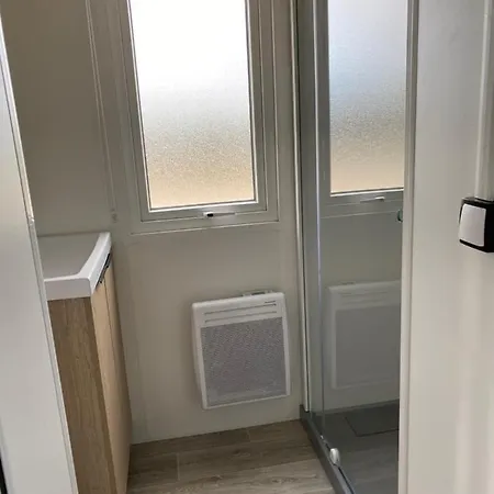 De 3*