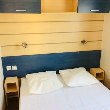 De Campingplads Contrexéville