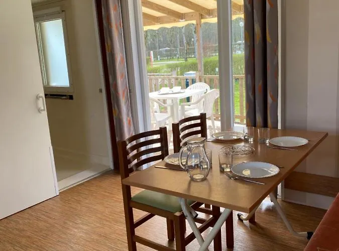 De Campingplatz Contrexéville