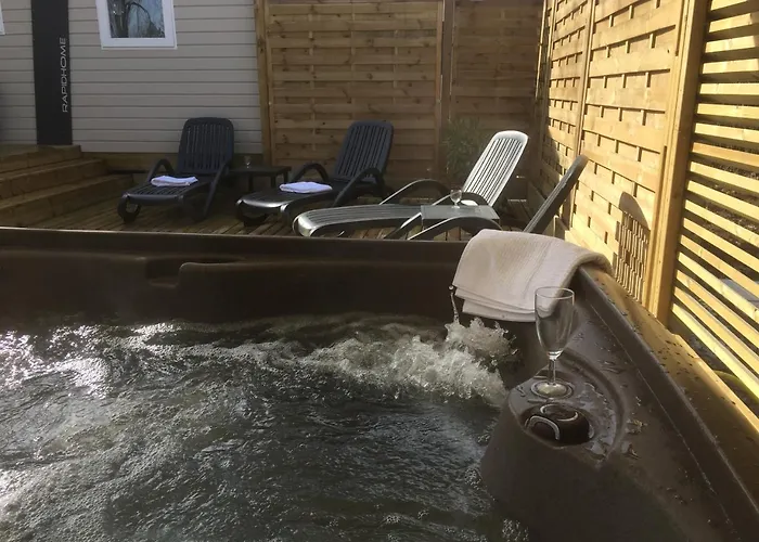 De Campingplatz Contrexéville