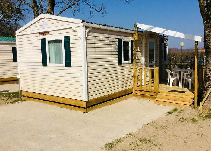 De Campingplatz Contrexéville